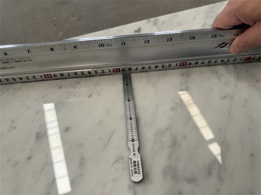 Check bianco carrara marble flatness Check bianco carrara marble flatness