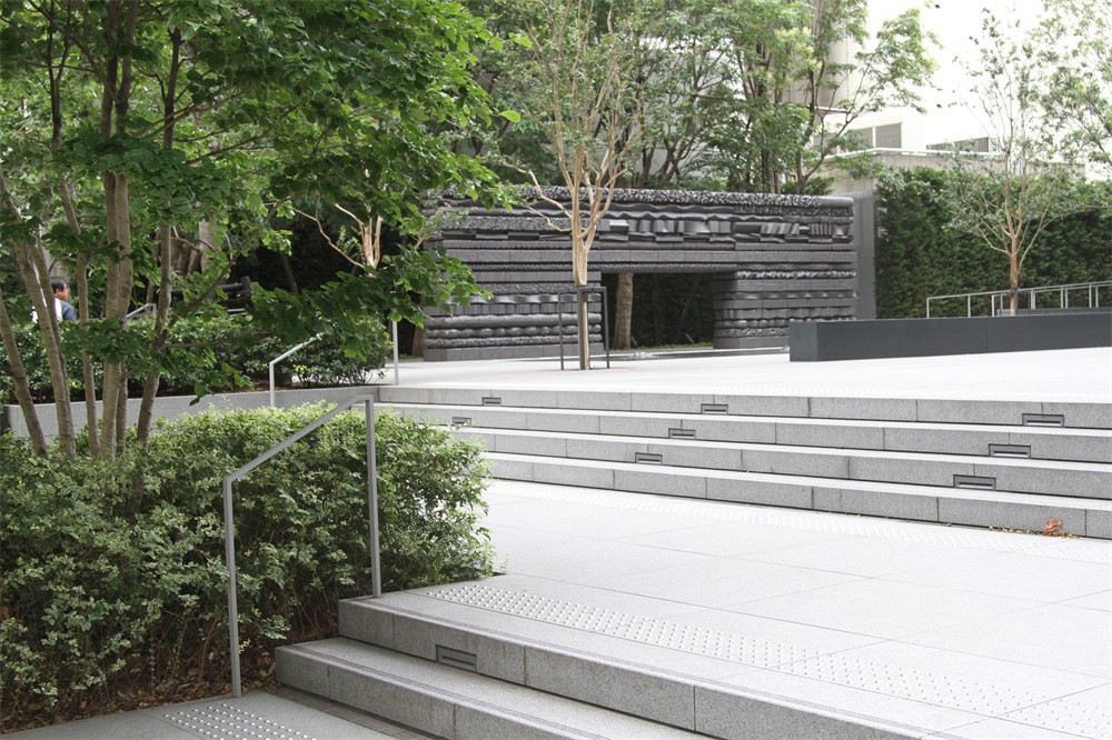 OUTDOOR MASSIVE STONE STEPS OUTDOOR MASSIVE STONE STEPS