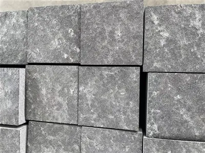 Flamed Basalt Paving