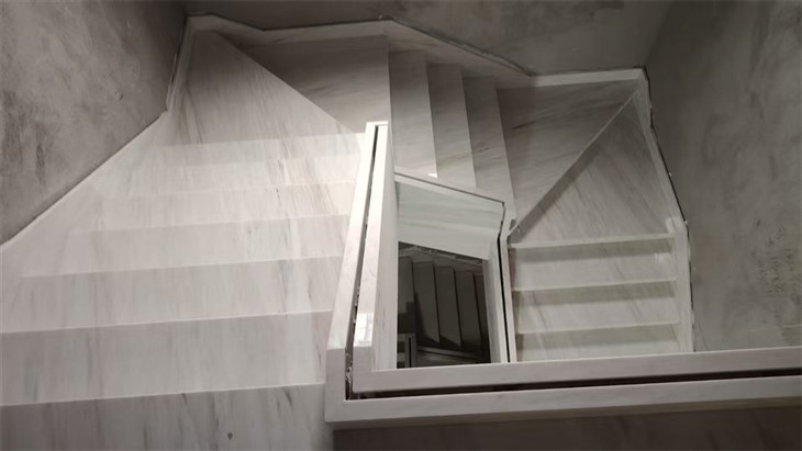 White Marble With Pink And Blue Veins